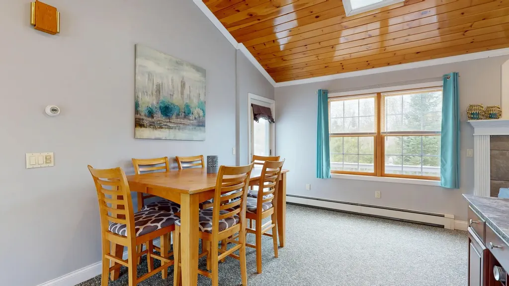 25 Sunrise Drive Paris ME 04281