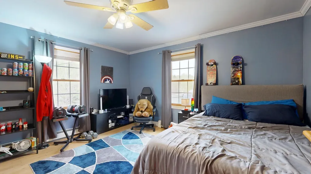 25 Sunrise Drive Paris ME 04281