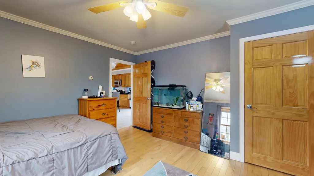 25 Sunrise Drive Paris ME 04281