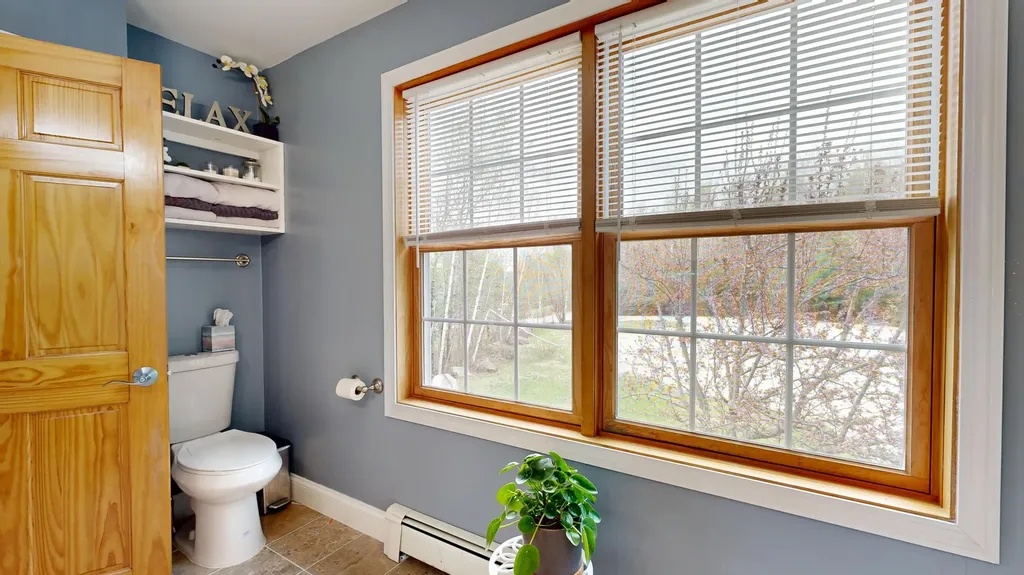 25 Sunrise Drive Paris ME 04281