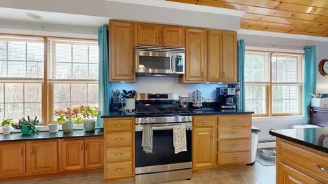 25 Sunrise Drive Paris ME 04281