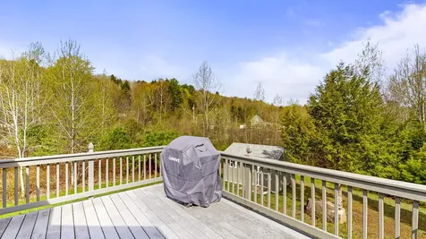 25 Sunrise Drive Paris ME 04281
