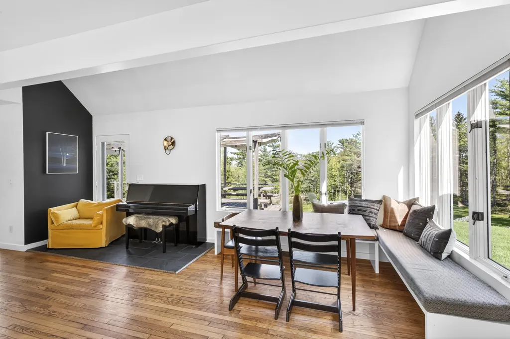 168 Chestnut Street Camden ME 04843