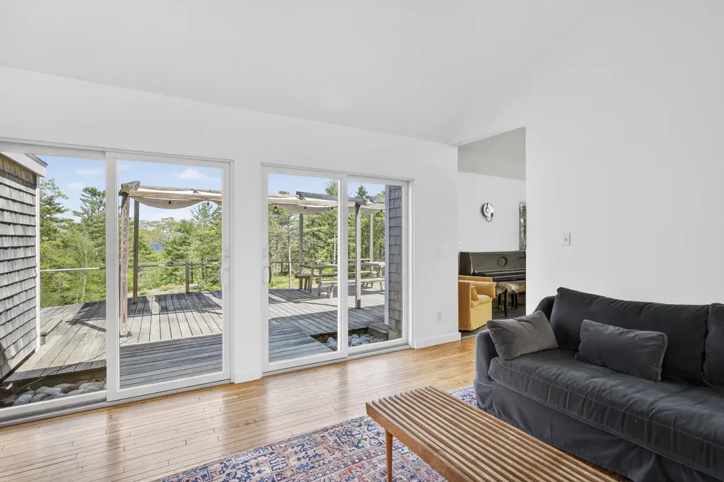168 Chestnut Street Camden ME 04843