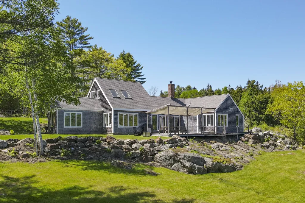 168 Chestnut Street Camden ME 04843