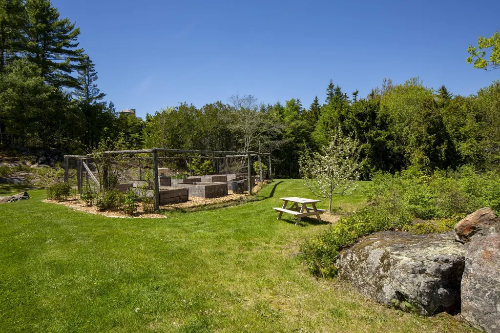 168 Chestnut Street Camden ME 04843