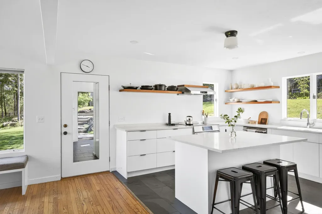 168 Chestnut Street Camden ME 04843