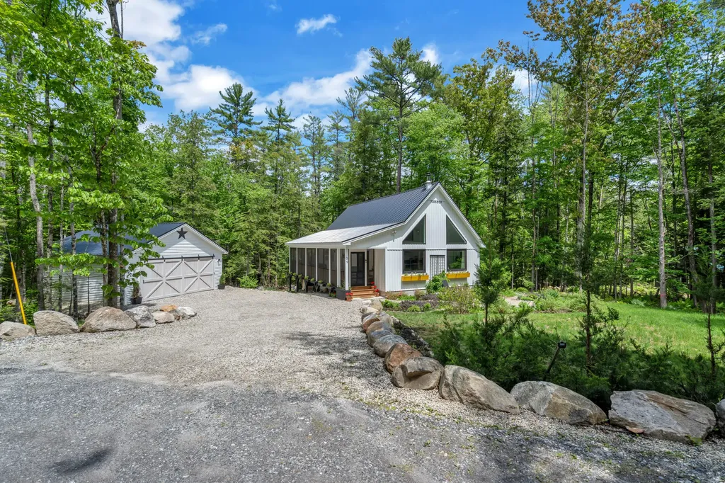 39 Holly Loop Bridgton ME 04009