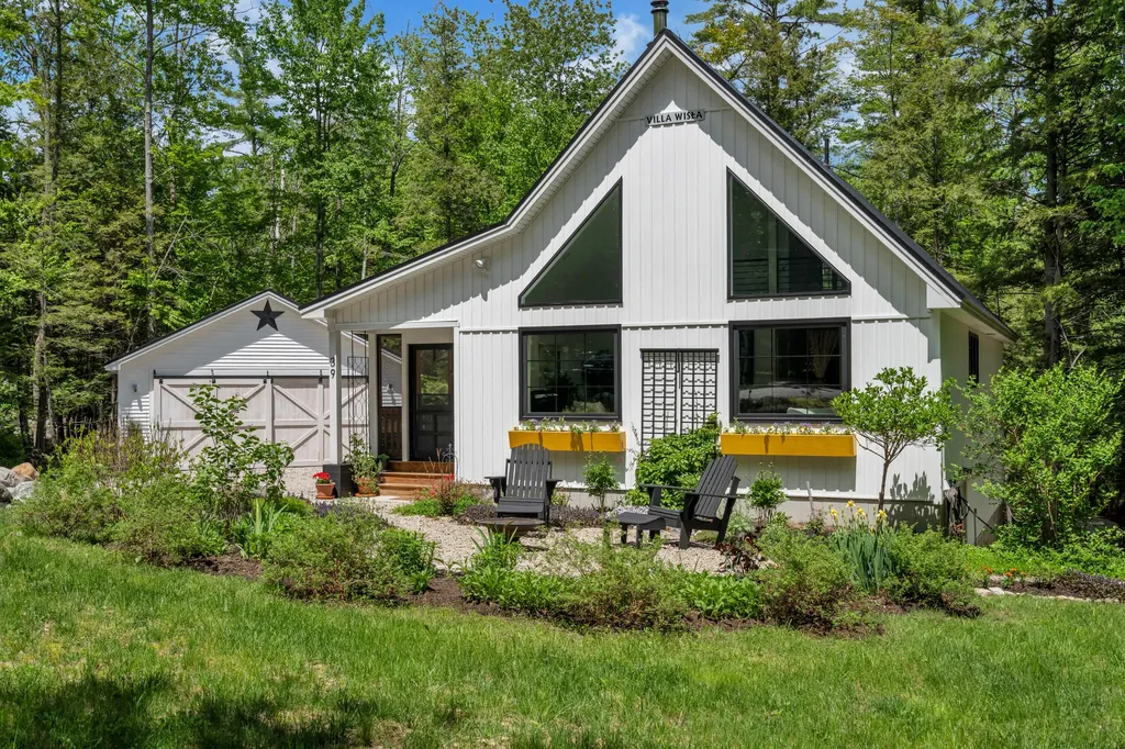 39 Holly Loop Bridgton ME 04009