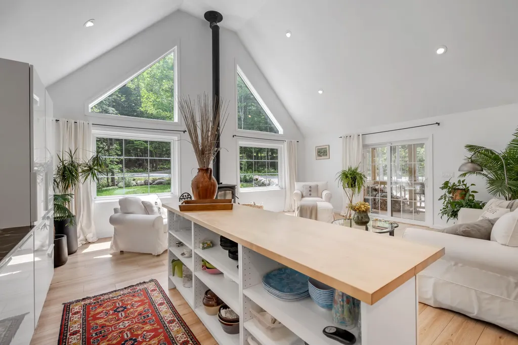 39 Holly Loop Bridgton ME 04009