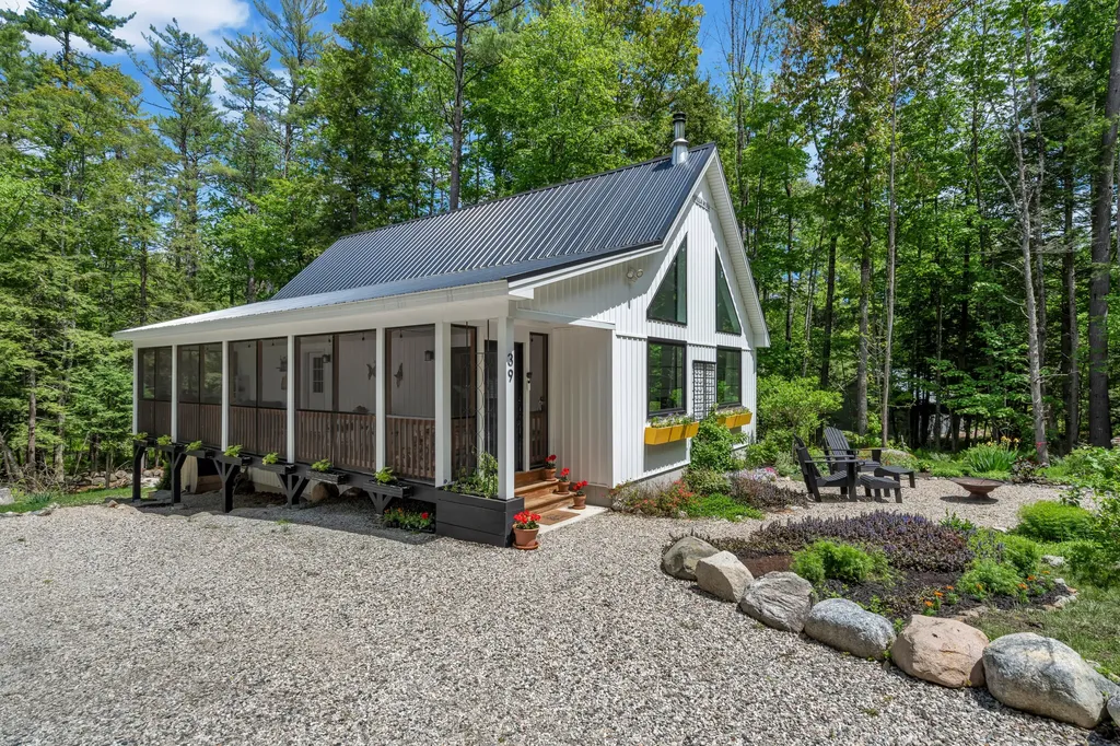 39 Holly Loop Bridgton ME 04009