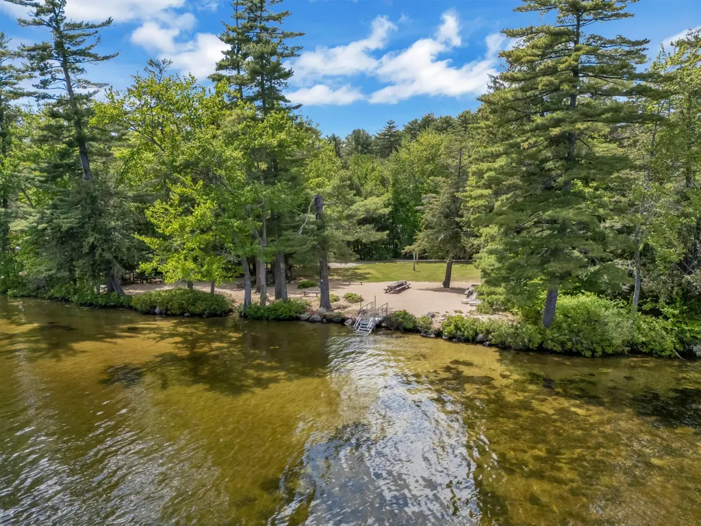 39 Holly Loop Bridgton ME 04009