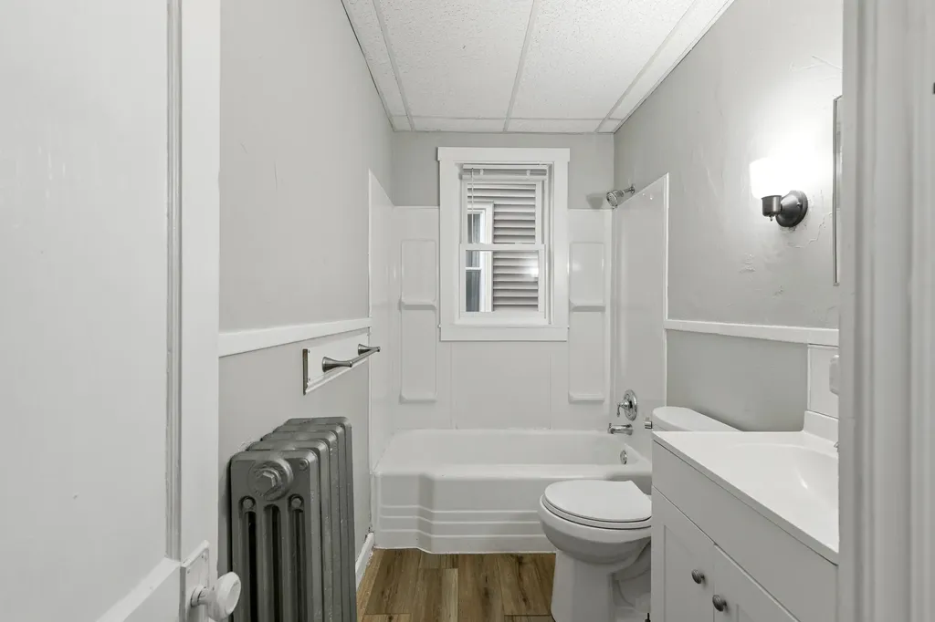 78 Howard Street Lewiston ME 04240