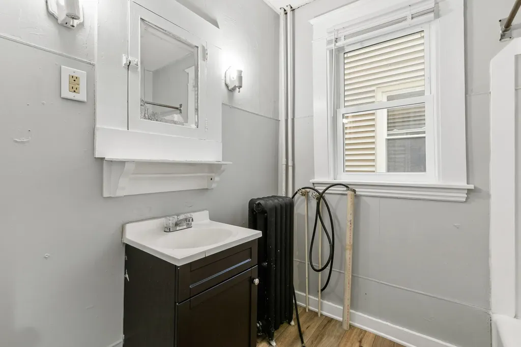 78 Howard Street Lewiston ME 04240