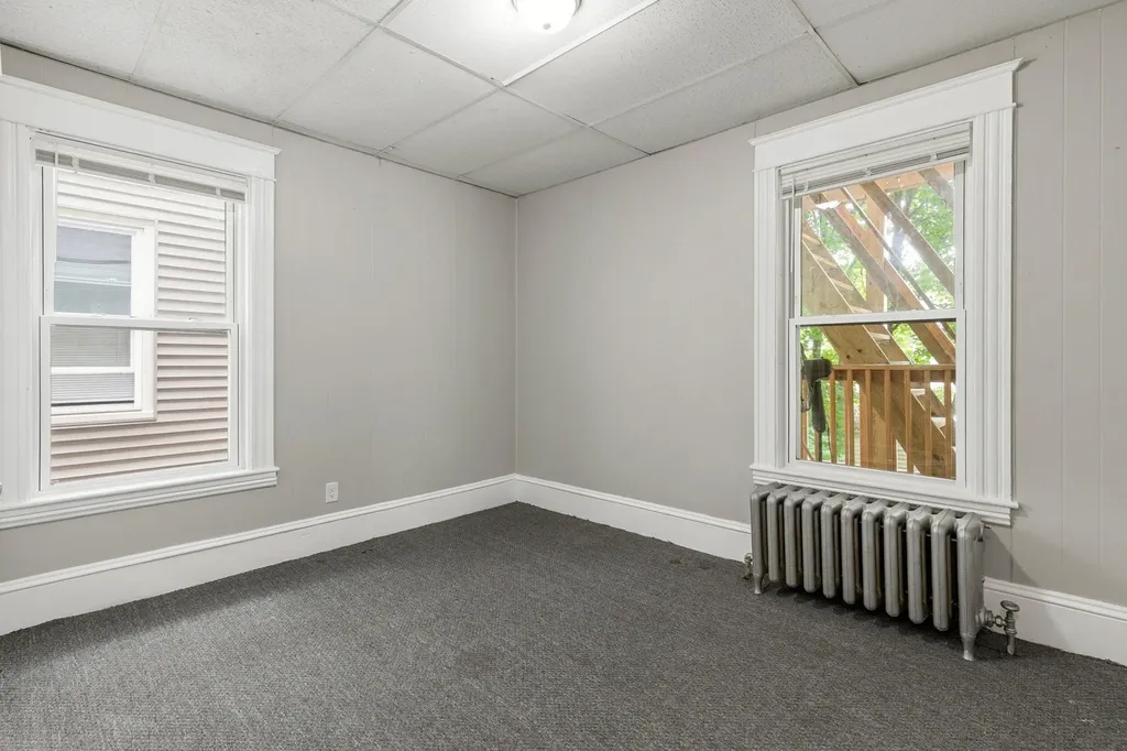 78 Howard Street Lewiston ME 04240