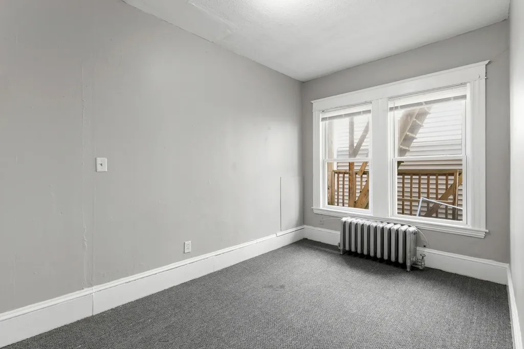 78 Howard Street Lewiston ME 04240