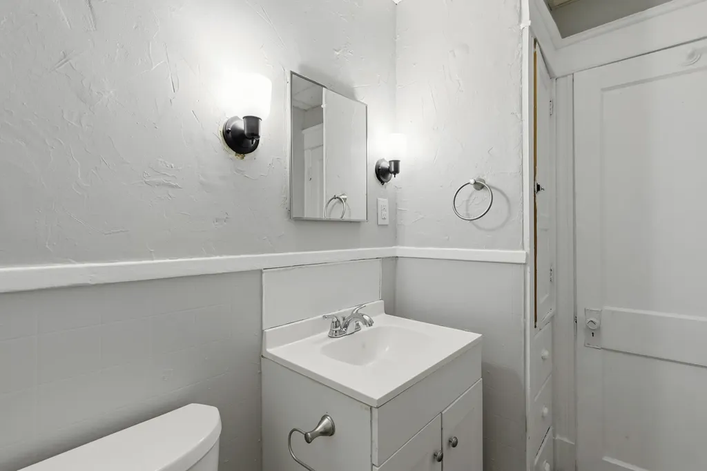 78 Howard Street Lewiston ME 04240