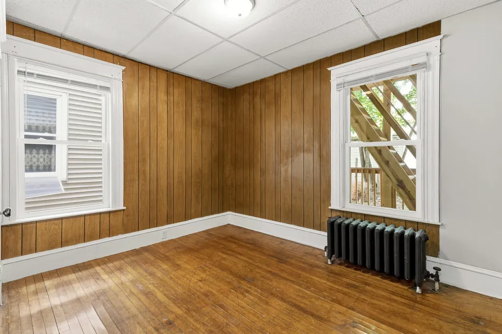 78 Howard Street Lewiston ME 04240