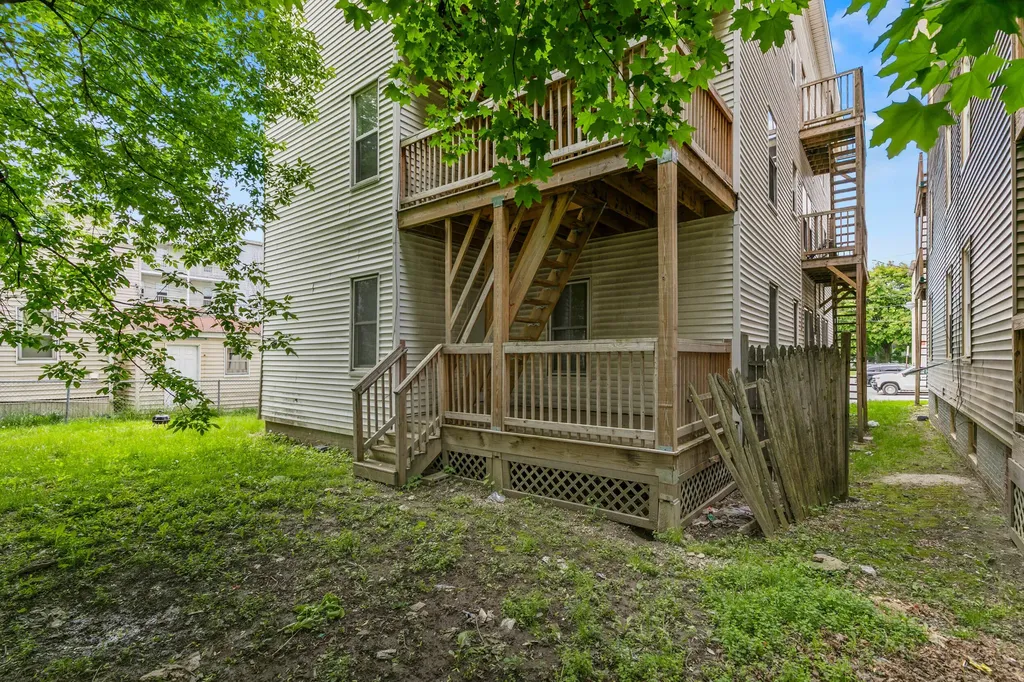78 Howard Street Lewiston ME 04240