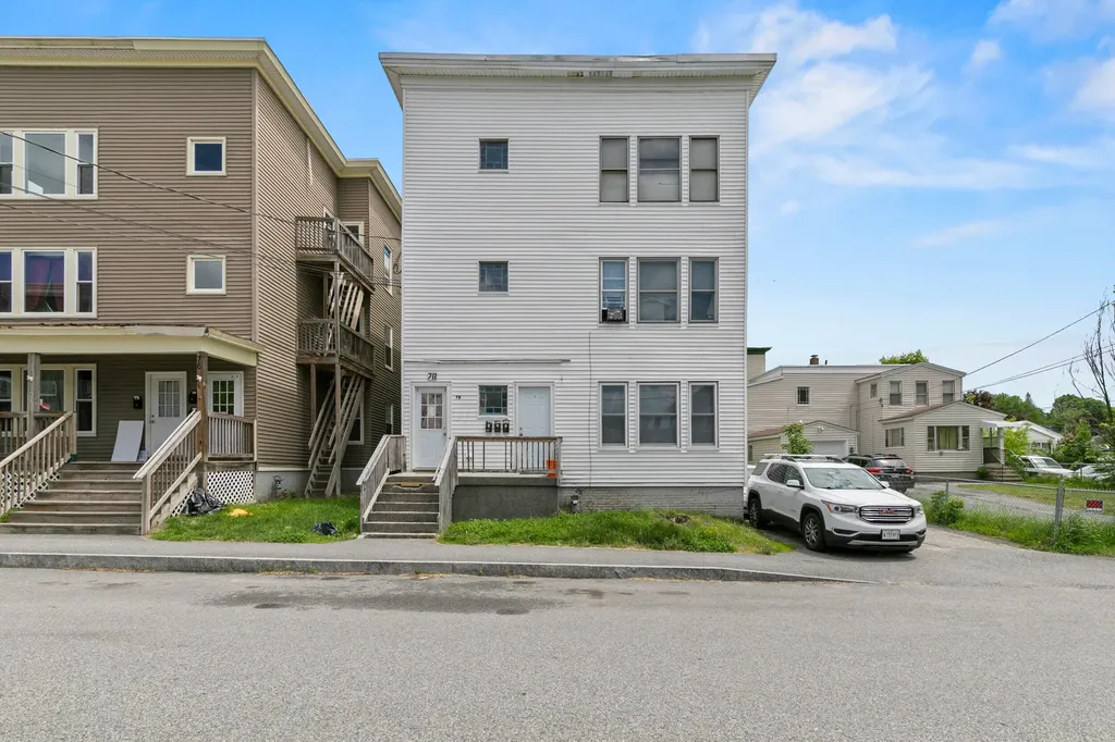 78 Howard Street Lewiston ME 04240