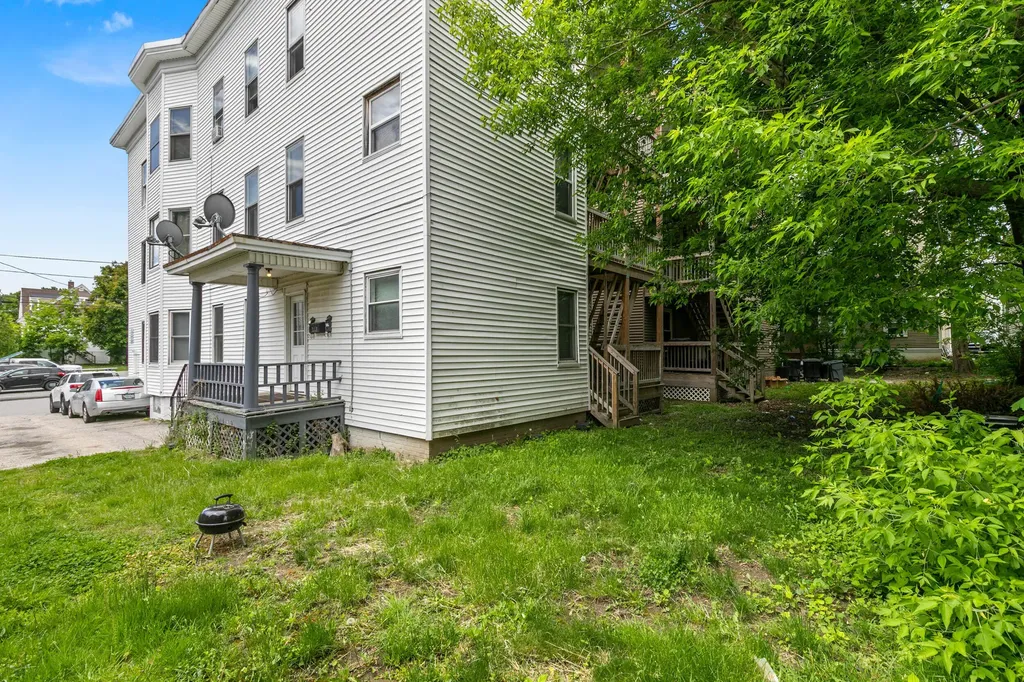 78 Howard Street Lewiston ME 04240