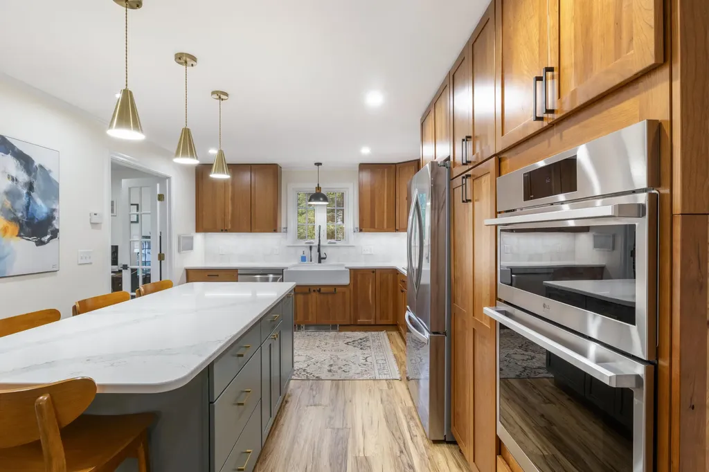 23 Meredith Drive Brunswick ME 04011