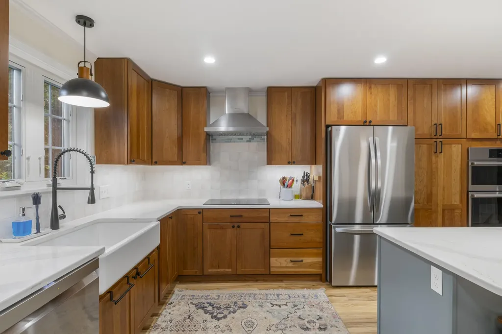 23 Meredith Drive Brunswick ME 04011