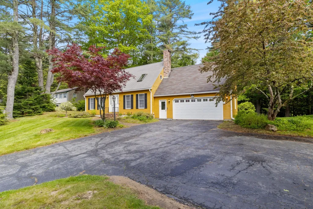 23 Meredith Drive Brunswick ME 04011