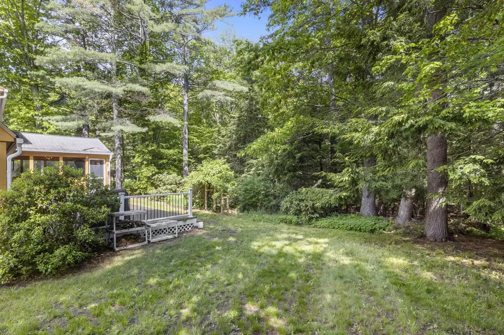 23 Meredith Drive Brunswick ME 04011
