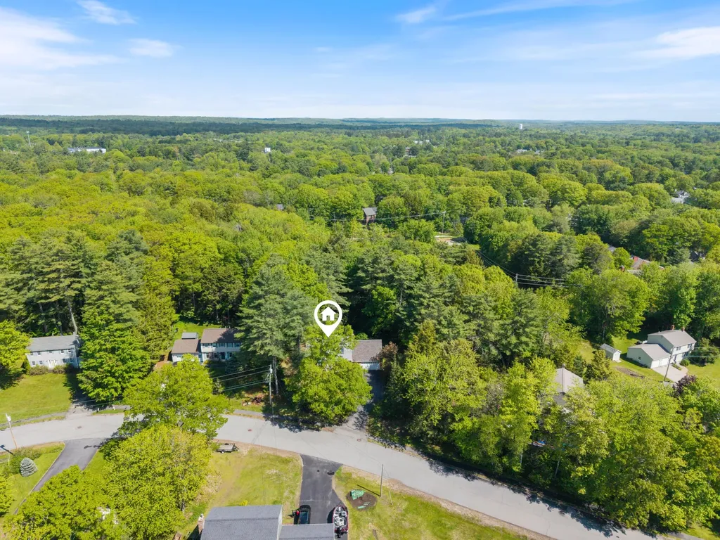 23 Meredith Drive Brunswick ME 04011