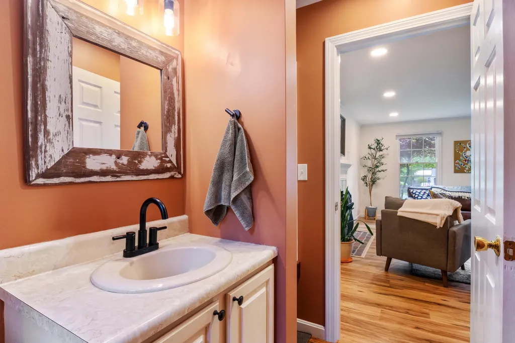 23 Meredith Drive Brunswick ME 04011