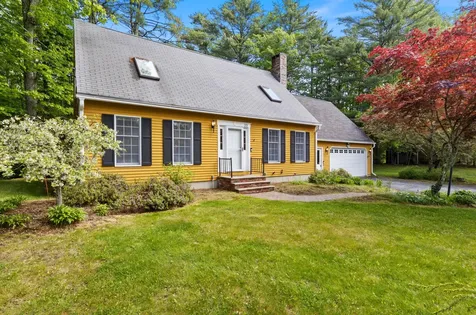 23 Meredith Drive Brunswick ME 04011