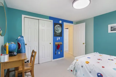 23 Meredith Drive Brunswick ME 04011