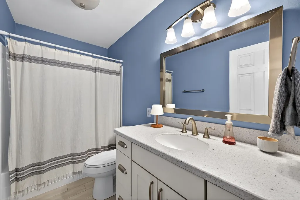 13 Crabtree Drive Topsham ME 04086