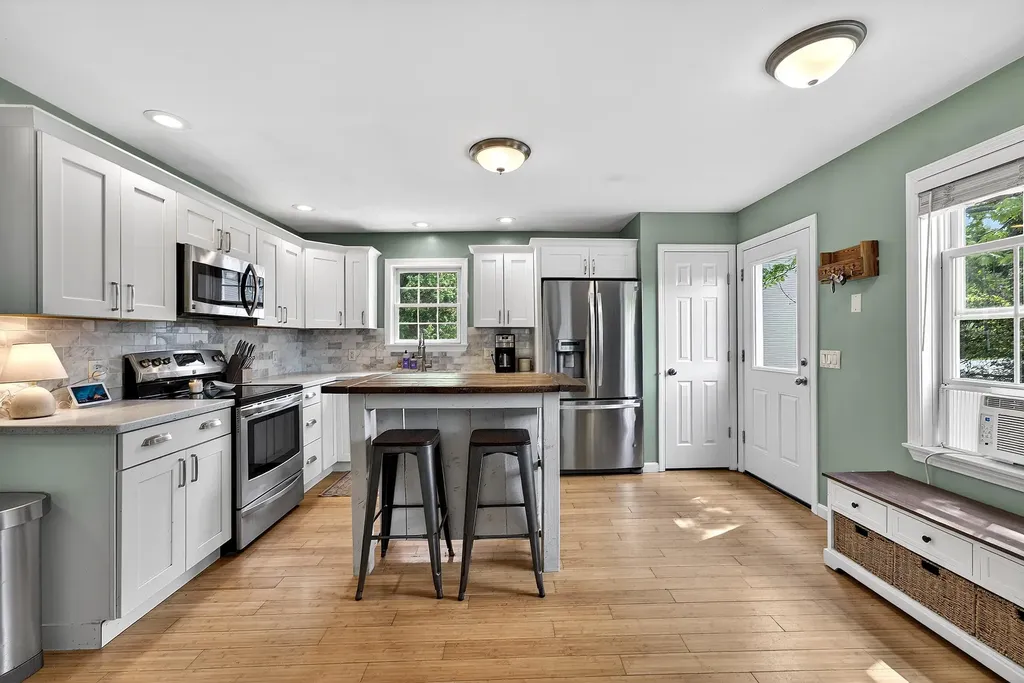 13 Crabtree Drive Topsham ME 04086