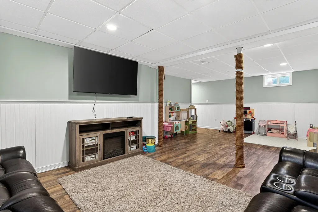 13 Crabtree Drive Topsham ME 04086