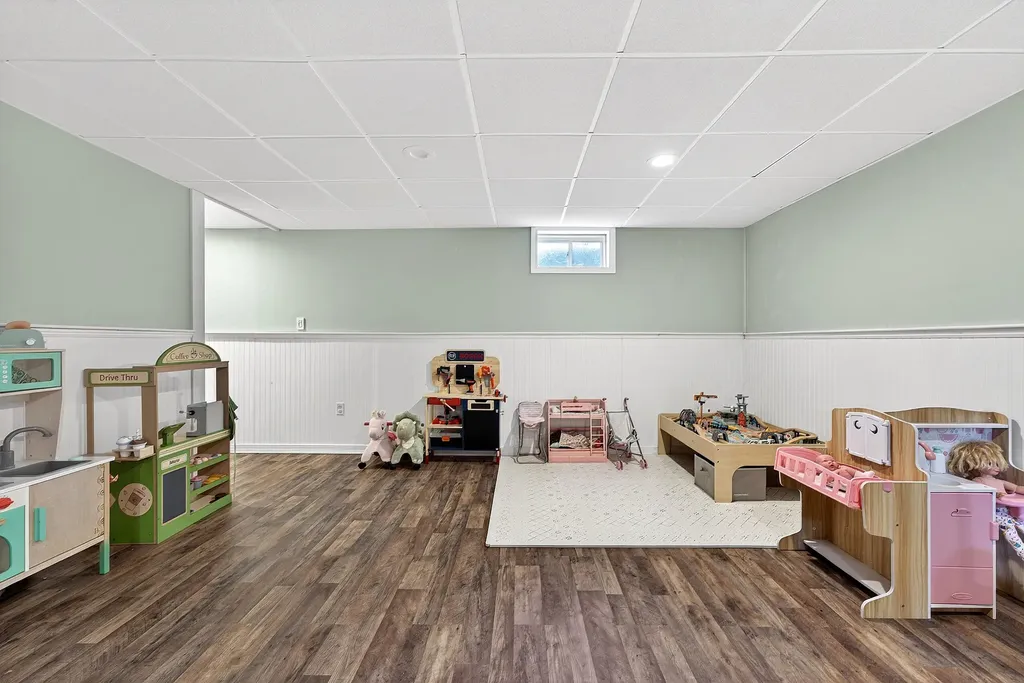 13 Crabtree Drive Topsham ME 04086