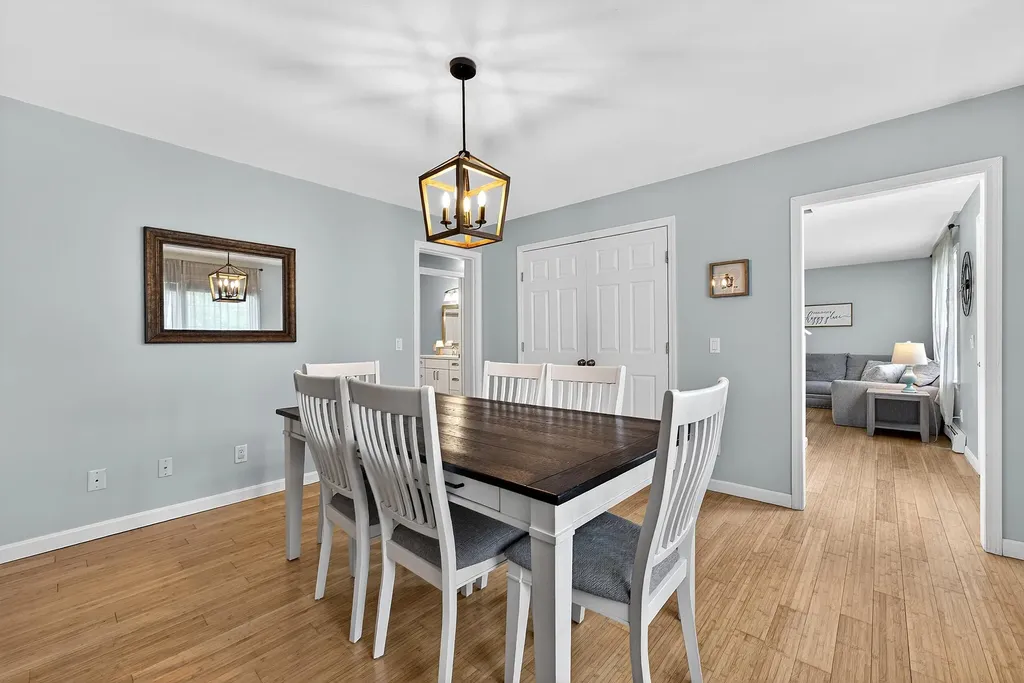 13 Crabtree Drive Topsham ME 04086
