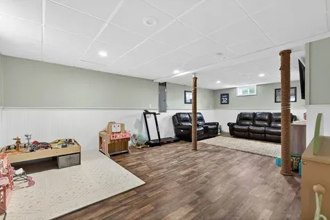 13 Crabtree Drive Topsham ME 04086