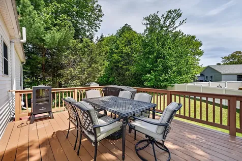 13 Crabtree Drive Topsham ME 04086