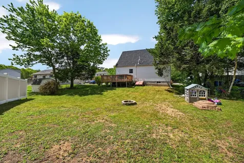 13 Crabtree Drive Topsham ME 04086