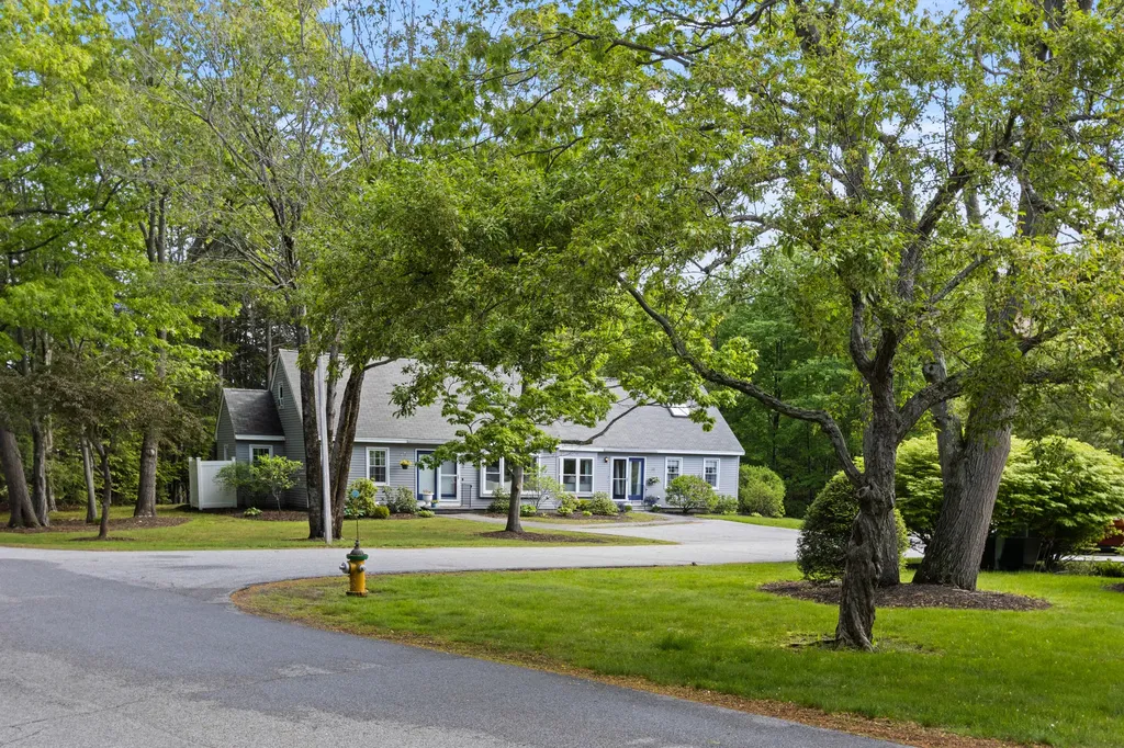 2 Ashbourne Court South Portland ME 04106
