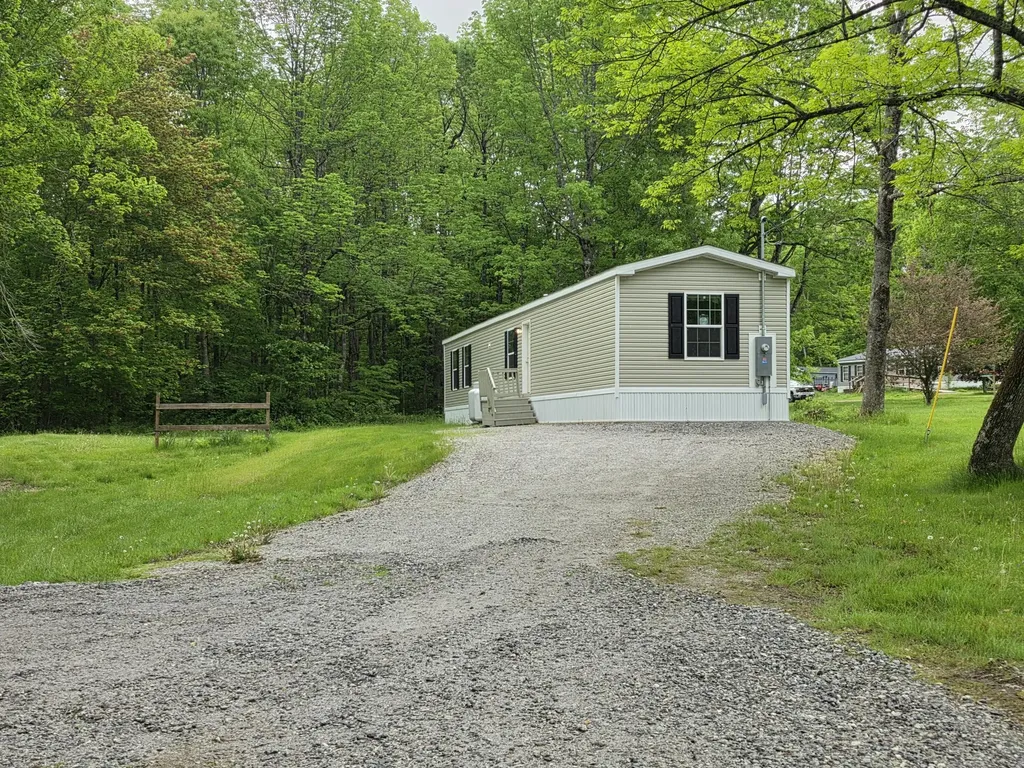 925 Brunswick Road Richmond ME 04357