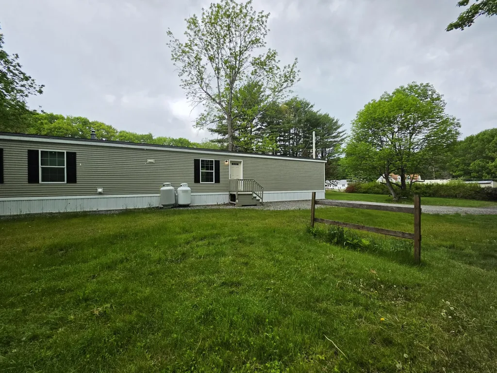 925 Brunswick Road Richmond ME 04357