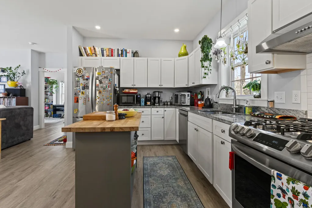 699 Beech Hill Road Auburn ME 04210