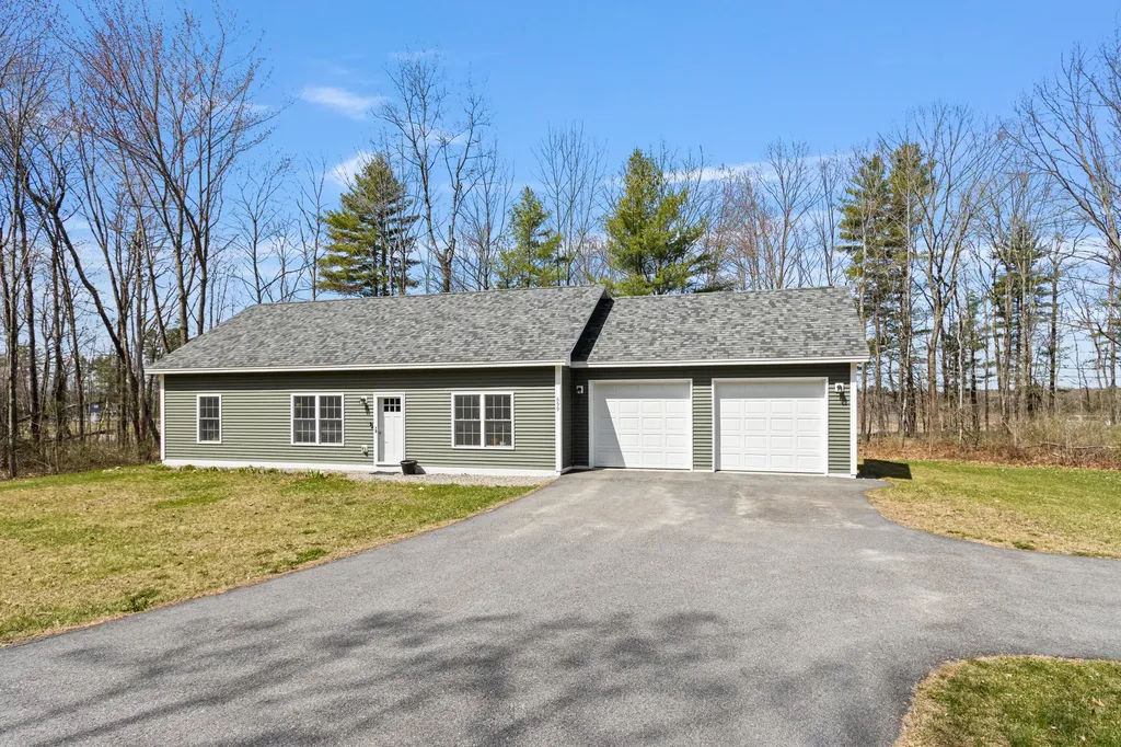 699 Beech Hill Road Auburn ME 04210