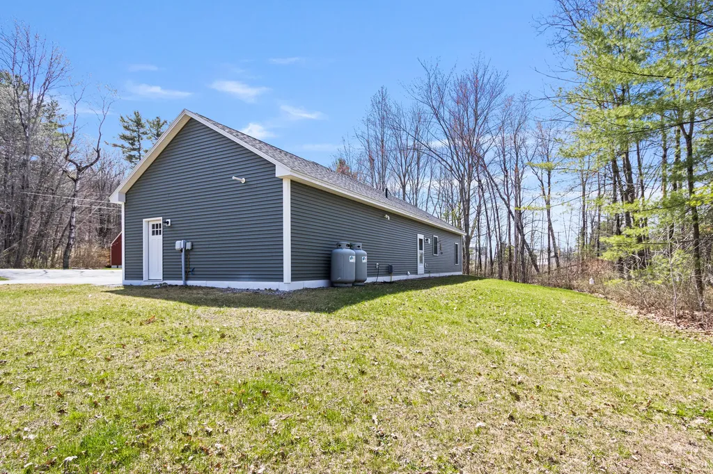 699 Beech Hill Road Auburn ME 04210