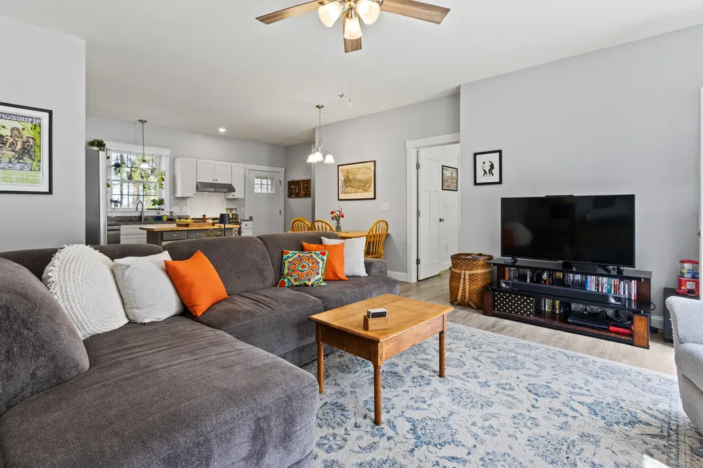 699 Beech Hill Road Auburn ME 04210