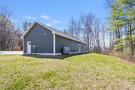699 Beech Hill Road Auburn ME 04210