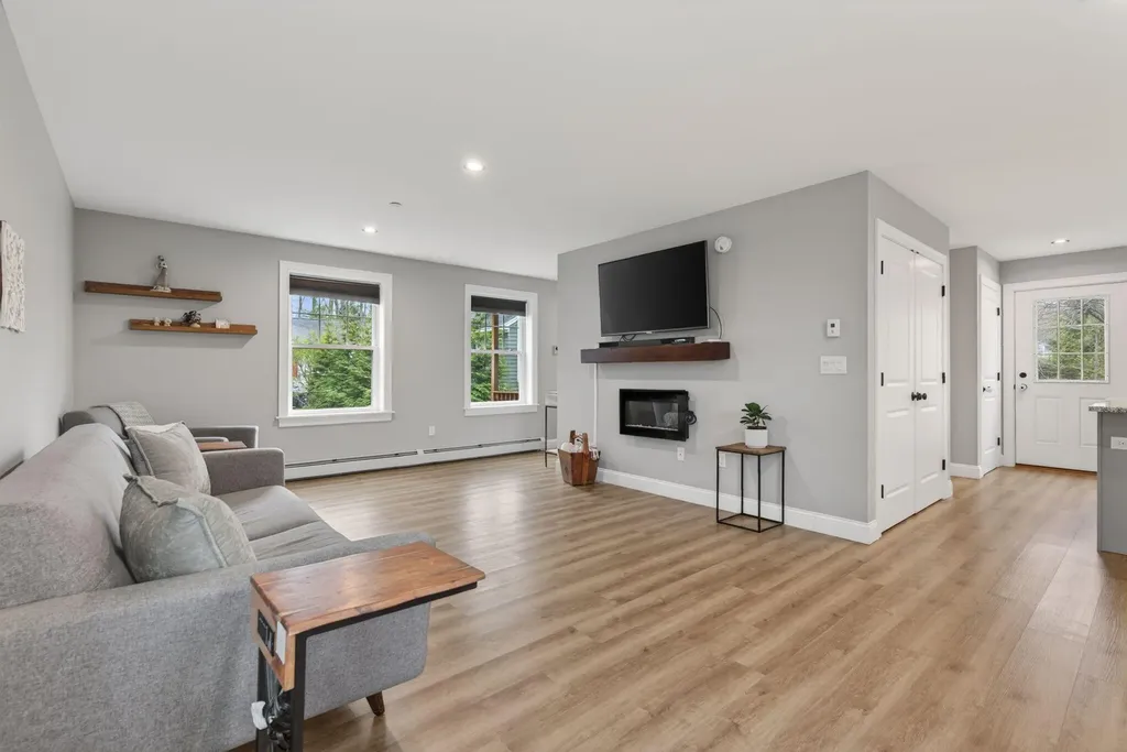 87 Chesley Avenue Portland ME 04103